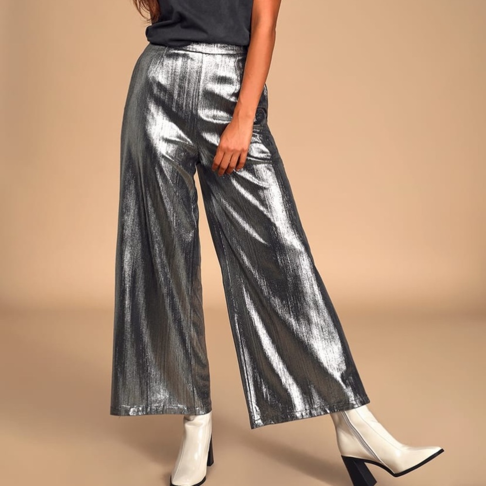 Lulus Wide-Leg Silver Metallic Cropped Pant